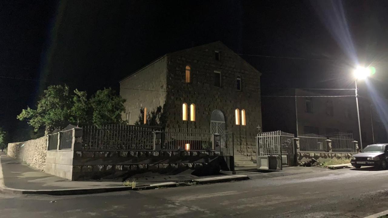 فندق Mitane Sisian المظهر الخارجي الصورة